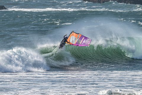 Marino Gil made it through the redemption round...captured from the land