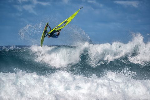 Marcilio Browne back from Chile and ready to shred!