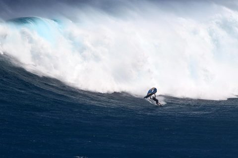 Escaping an avalanche at Jaws