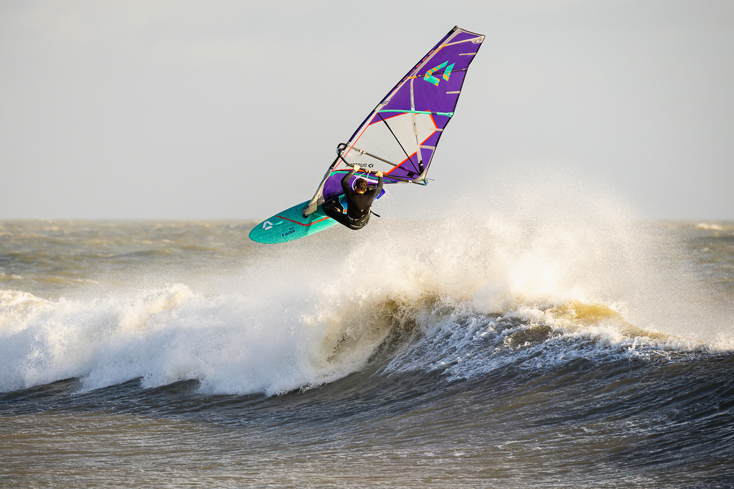 Pagham Windsurf SessionHenning von Jagow Photography www.hanok-upnorth.com
