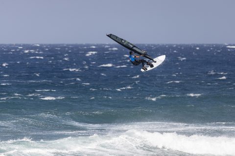 Josep takes off in Pozo!
