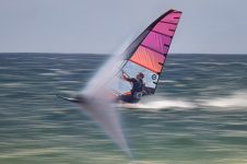 NICO PRIEN HITS 81.4 KMH ON HIS WINDSURF BOARD!