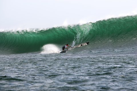 Nik Baker dropping in at the Pipe in Sumbawa!