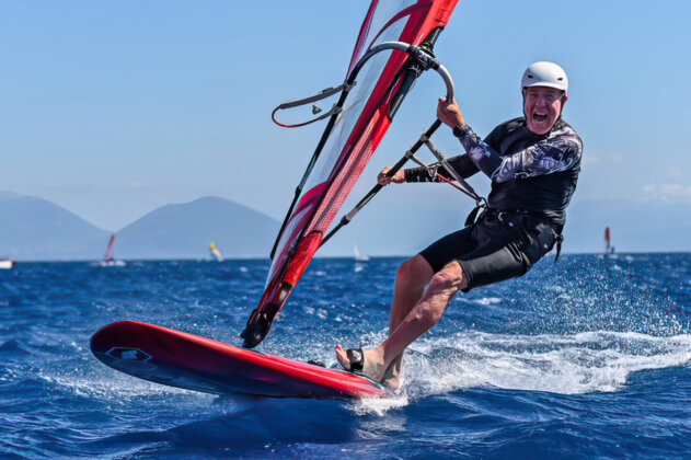 Windsurf Magazine OnlinePETER VENNIK: 50 YEARS ON THE WATER – AND HE’S ...